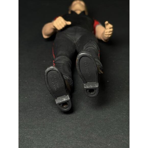 NECA Hunger Games Peeta Mellark Training Suit 7-Inch Series 2 Action Figure - Picture 7 of 7